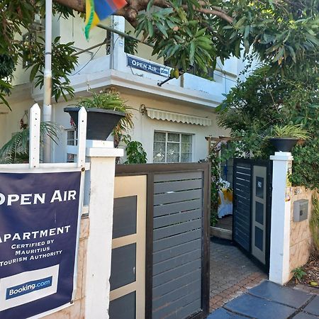 Open Air Café&Apartment Port Louis Exterior foto
