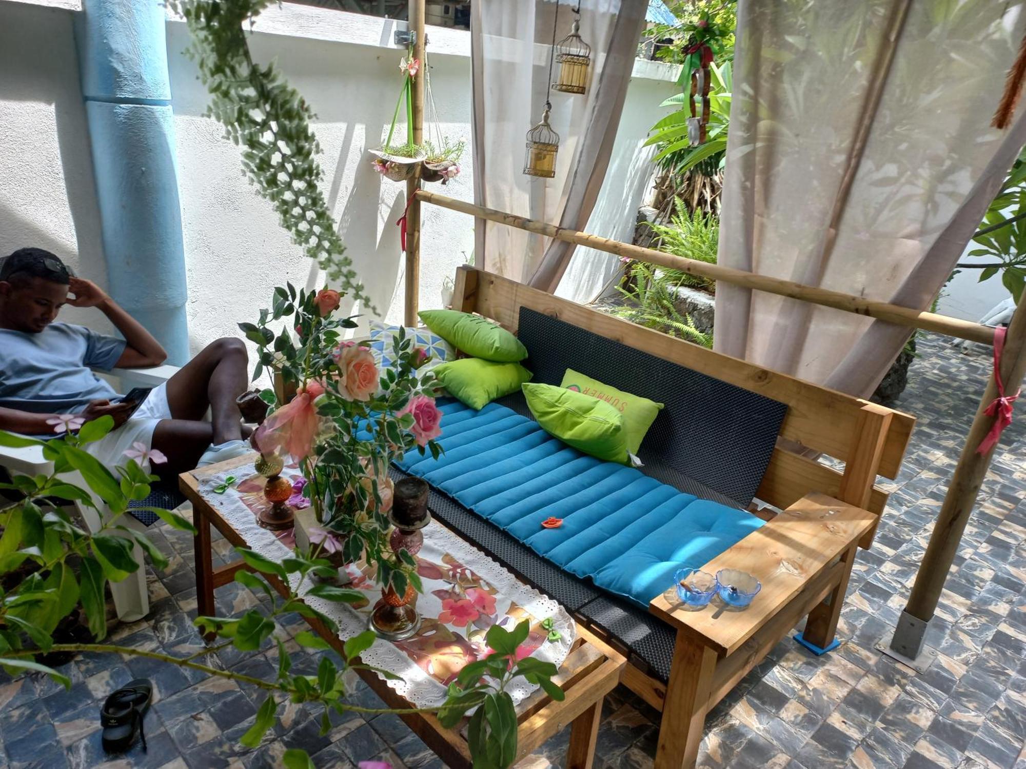 Open Air Café&Apartment Port Louis Exterior foto